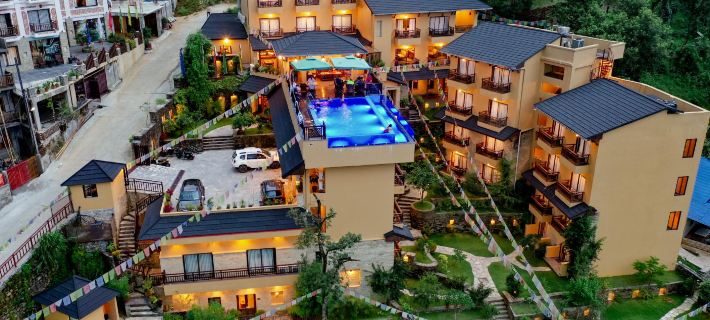 Bar Peepal Resort Hotels in Kaski