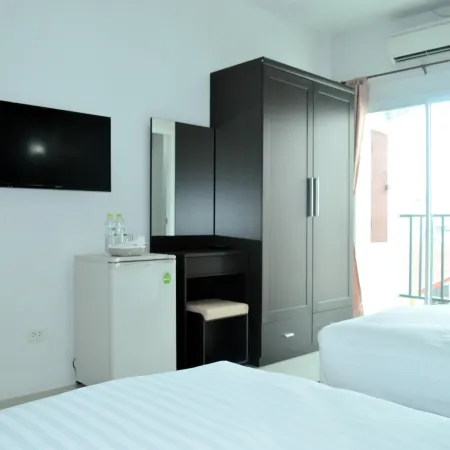 Ocean View Khonkaen Hotel Отели рядом с достопримечательностью «Площадь Fairy»