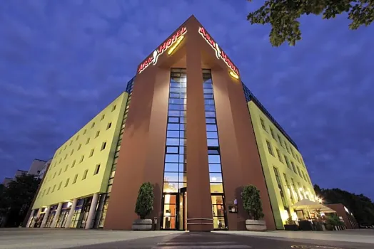 Ara Hotel Comfort Hotels near Audi Museum