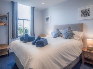 Ocean Cabins No 1 @ The Square - Saundersfoot