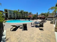 DoubleTree by Hilton Buena Park Các khách sạn gần Nobel University
