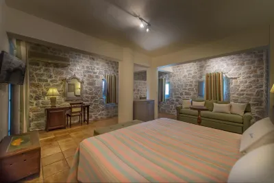 Kastro Maini Hotels in 