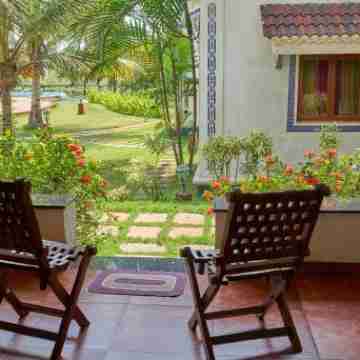 Riviera Sapphire Hotel Exterior