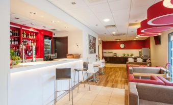 Travelodge London Twickenham - Housity