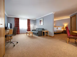 DoubleTree by Hilton Swindon