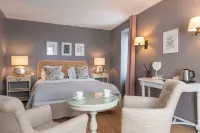 Hôtel Traiteur les Ormes, the Originals Relais Hotels in Bricquebec