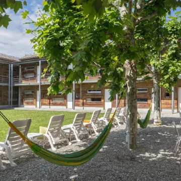 Lausanne Youth Hostel Jeunotel