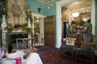 Stay Fairfield - Fairfield Place and Fairfield Manor Bed & Breakfast - servizio colazione