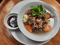 Cemara Tujuh Homestay & Resto Hotels in Garung