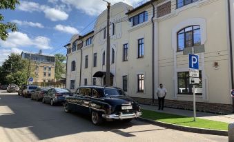 Staryij Dvorik Na Orlovskoj Hotel