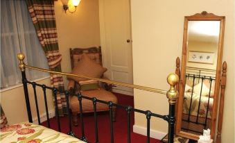 The Angel Inn B&B - Housity