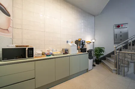 Jinju Gangnam 987 Hotel