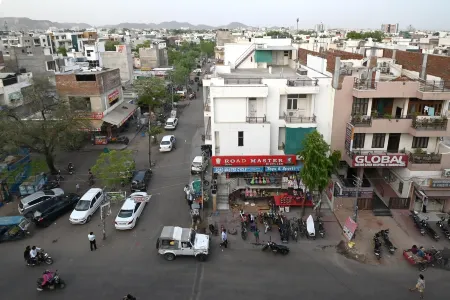 Brahmputra Palace Отели рядом с Аэропорт Джайпур