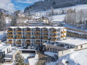 Ski- & Sonnenresort Alpendorf by AlpenTravel