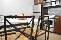 Cjour Apartments Các khách sạn ở Longueuil