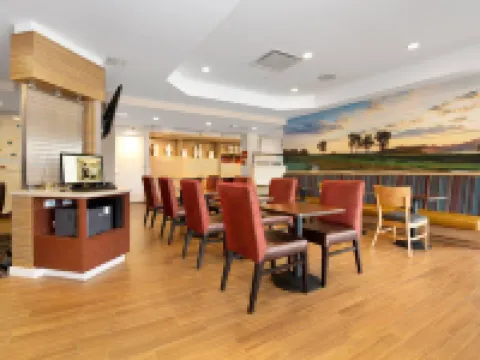 タウンプレース・スイート・ピッツバーグ・ハーマービル ハーマー・タウンシップのホテル