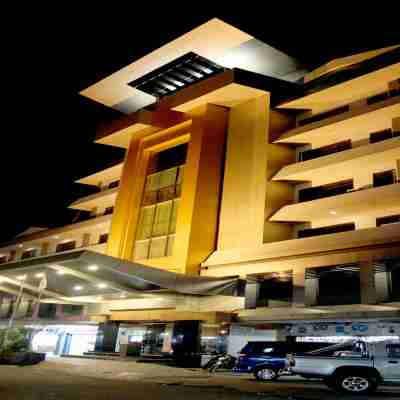 基尼酒店 Hotel Exterior