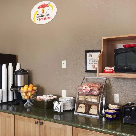 Super 8 by Wyndham Bozeman