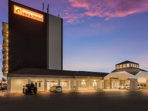 Orangewood Inn & Suites Kansas City Airport