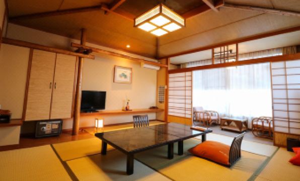 Saneatu No Yado Izumiso