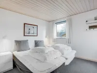 "Massie" - 30km from the Sea