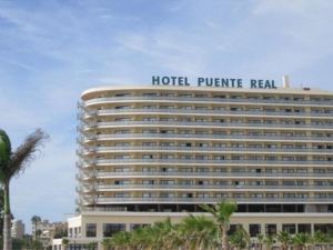 Hotel Puente Real