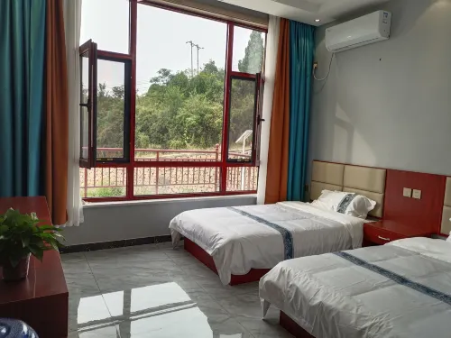 Xibaipo Fishing Harbor Hotel