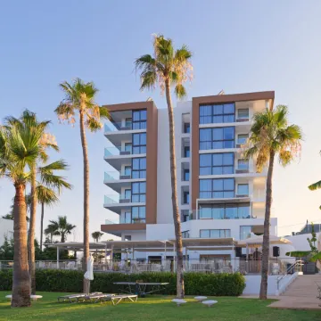 Leonardo Crystal Cove Hotel & Spa – Adults Only