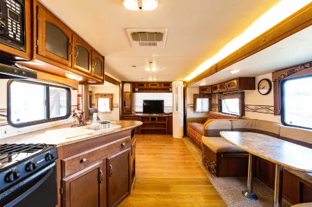 Yangyang Hajodae Campingcar Отели рядом с достопримечательностью «Hajodaehaesuyokjang»