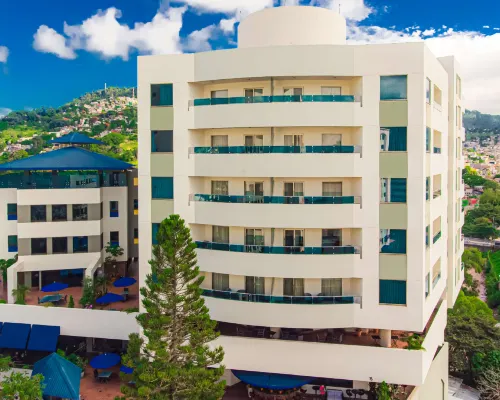 Hotel Plaza Juan Carlos - parking