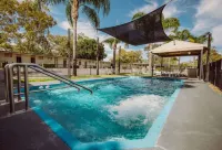 Artesian Spa Motel - motel