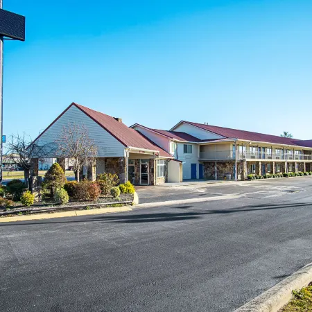 Motel 6 Manchester, TN