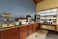 Days Inn by Wyndham Oak Ridge Knoxville - breakfast