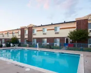 Comfort Inn & Suites - Swimmingpools