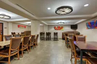 Drury Plaza Hotel in Santa Fe - breakfast
