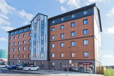 Premier Inn Gloucester (Quayside) Hotels near University of Gloucestershire, Oxstalls Campus