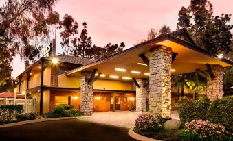 Ayres Lodge Alpine