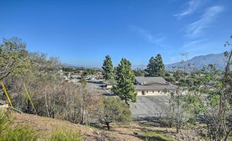 Sun-Dappled Santa Paula Abode, 16 Mi to Beach - Housity