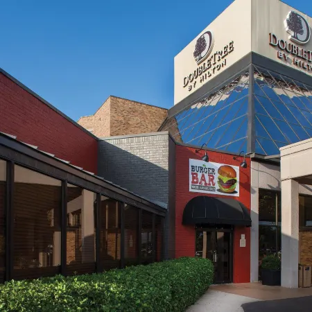 DoubleTree by Hilton Hotel Johnson City