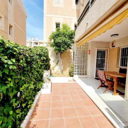 Apt with Garden & Beach