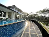 Mansion with a Million Dollar View @Sentul City