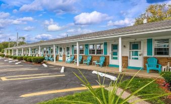 Riviera Motel