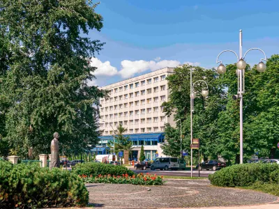 Hotel Mercure Czestochowa Centrum Hôtels à proximité de : PUB SPORTOWY Stacherczak