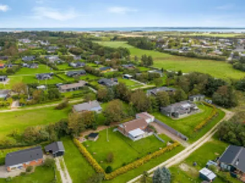 "Tuki" - 700m to the Fjord Hotels in Struer