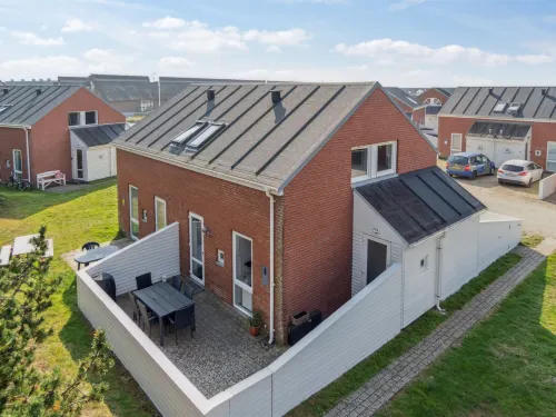 "Byriel" - 2.3km from the Sea - Boutique