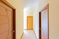 紅多茲@芝卡朗艾歐蒂姆公寓 East Cikarang住宿飯店