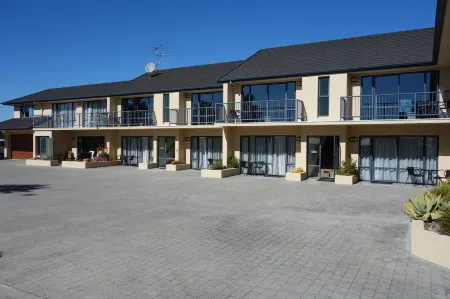 Avalon Manor Motel Отели в г. Лоуэр Маутер