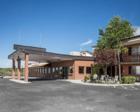 Econo Lodge Salina Hotels in Salina