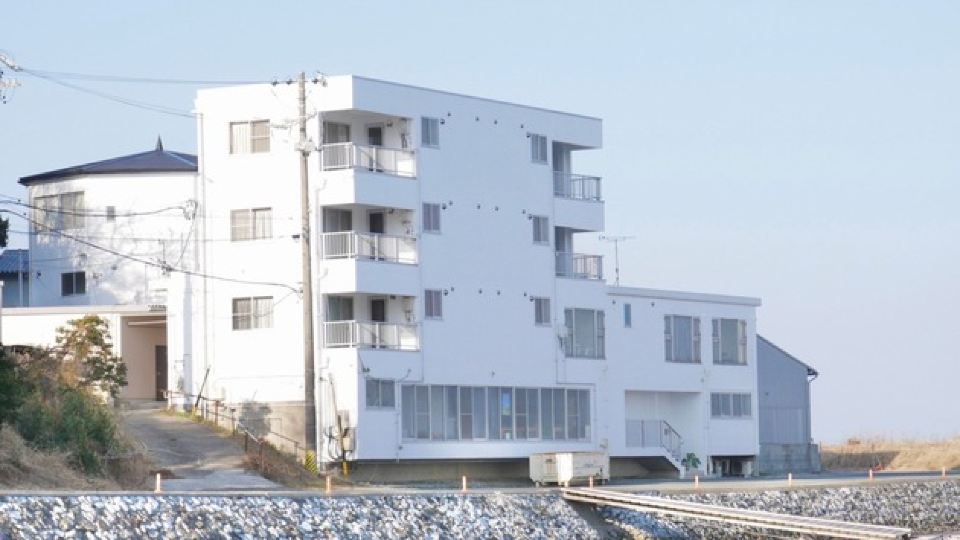 For Business Within Walking Distance of Shiratan