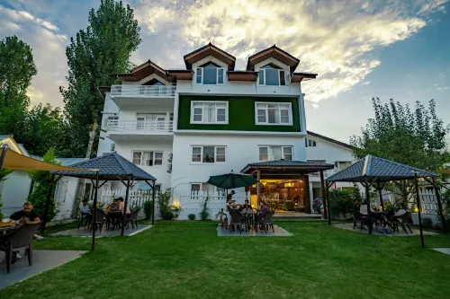 Hotel Firdous by Solaire - Kitchens